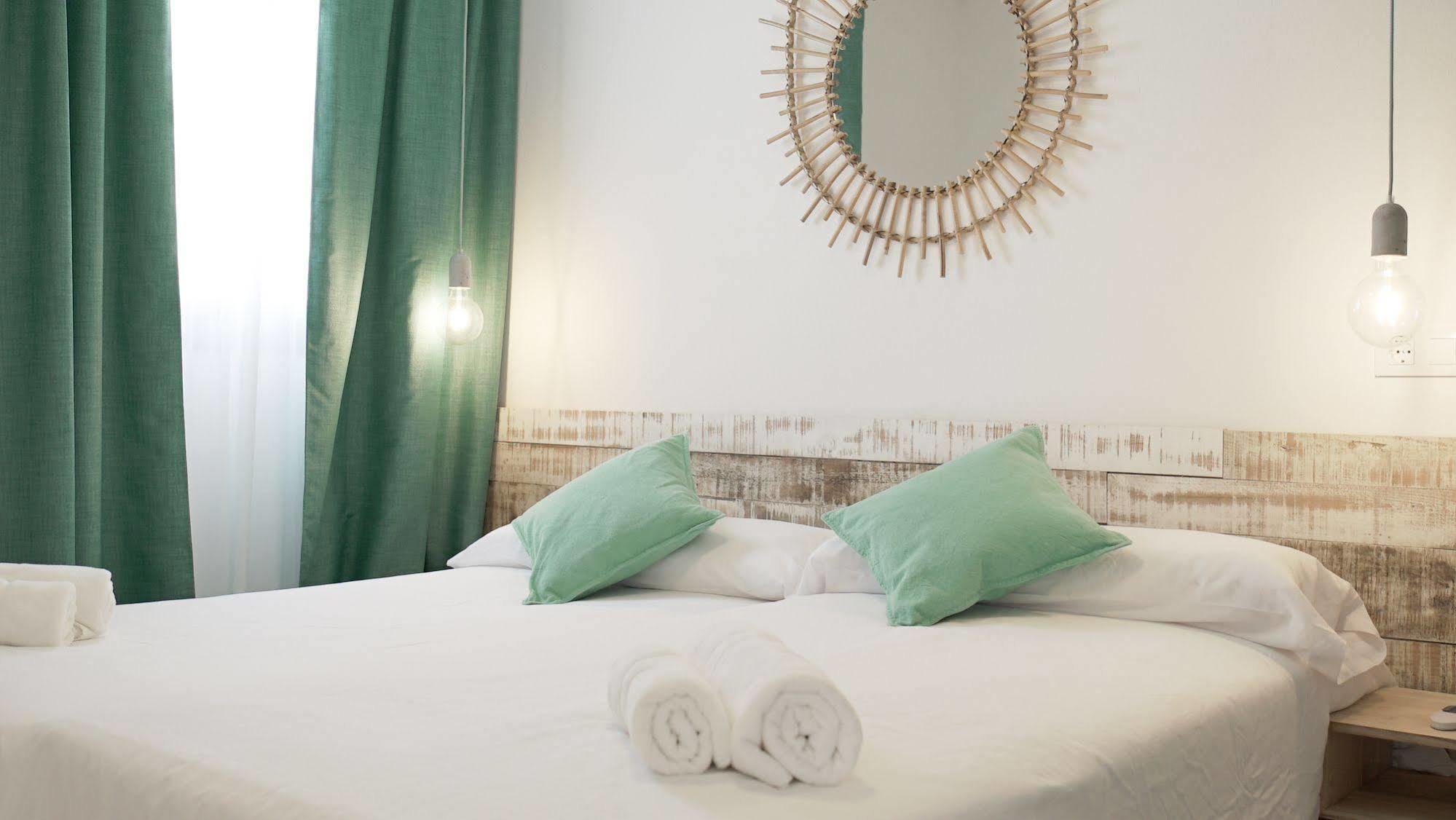 Aparthotel Fleming 50 - Adults Only Sant Antoni de Portmany Exterior foto