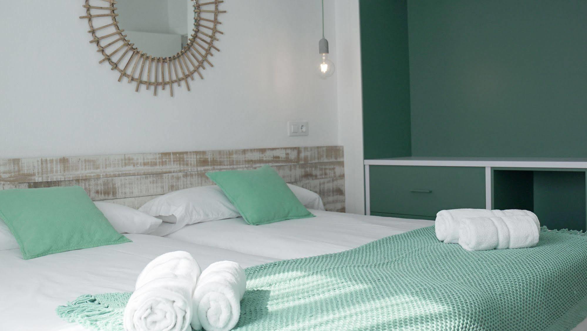 Aparthotel Fleming 50 - Adults Only Sant Antoni de Portmany Exterior foto